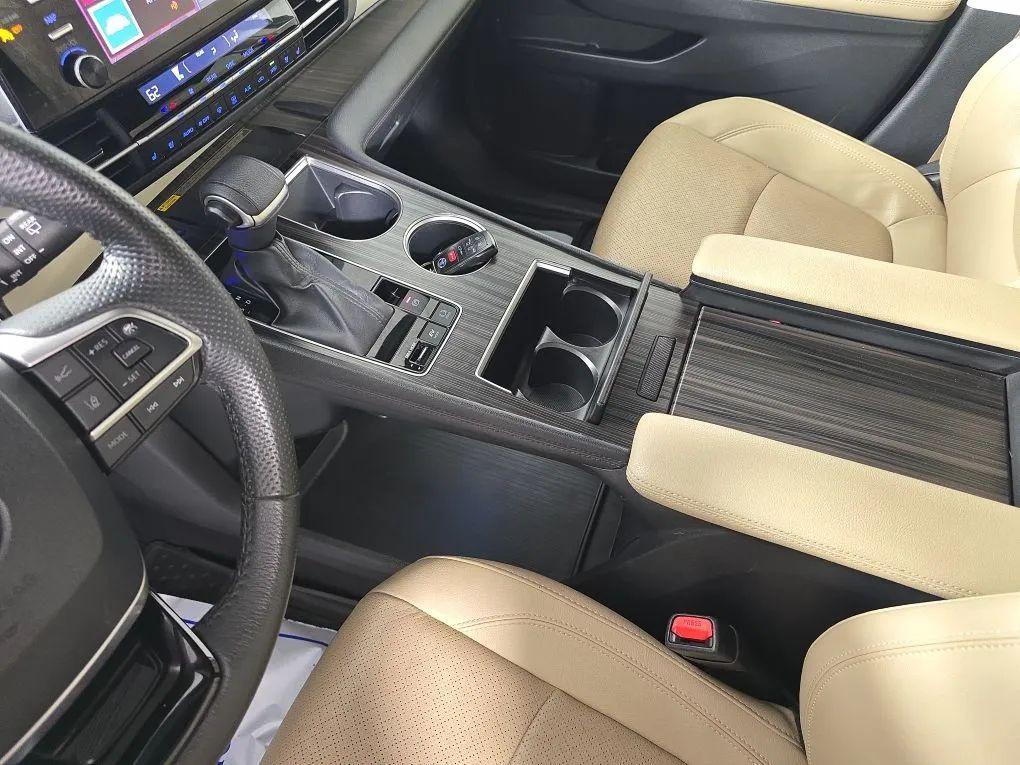 used 2022 Toyota Sienna car, priced at $47,977