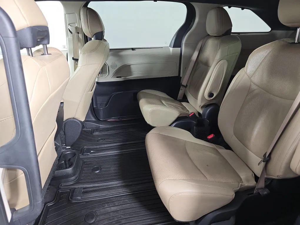 used 2022 Toyota Sienna car, priced at $47,977