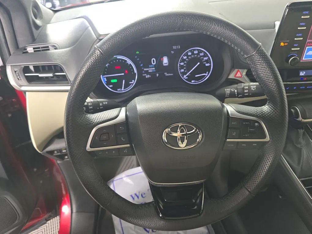 used 2022 Toyota Sienna car, priced at $47,977