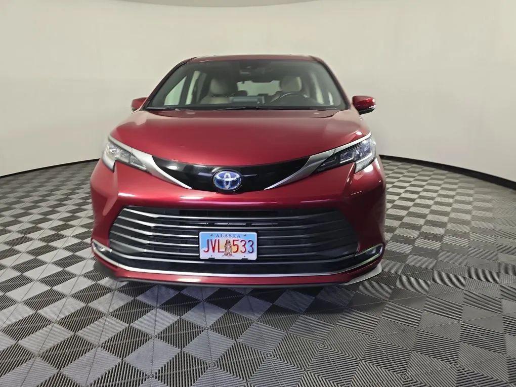 used 2022 Toyota Sienna car, priced at $47,977