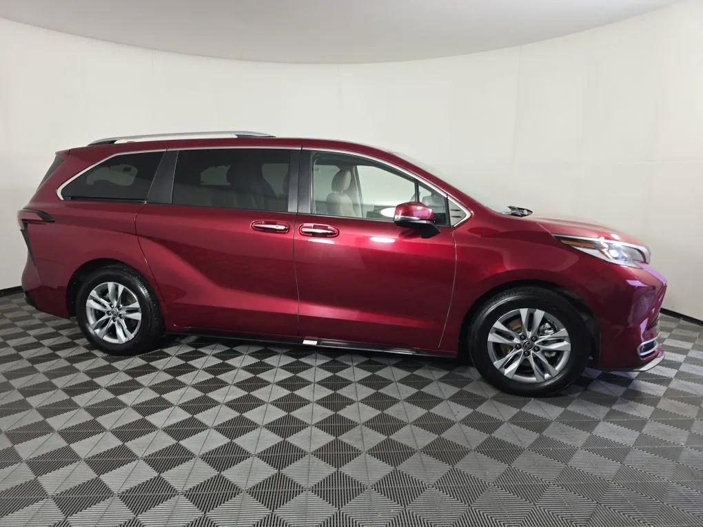 used 2022 Toyota Sienna car, priced at $47,977