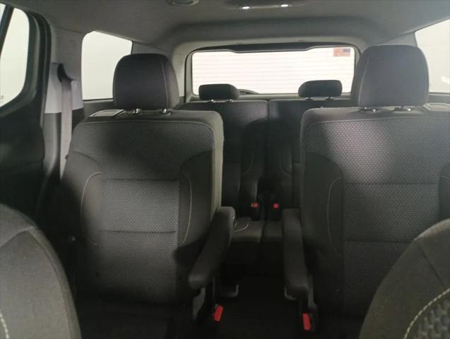 used 2023 GMC Acadia car, priced at $30,977