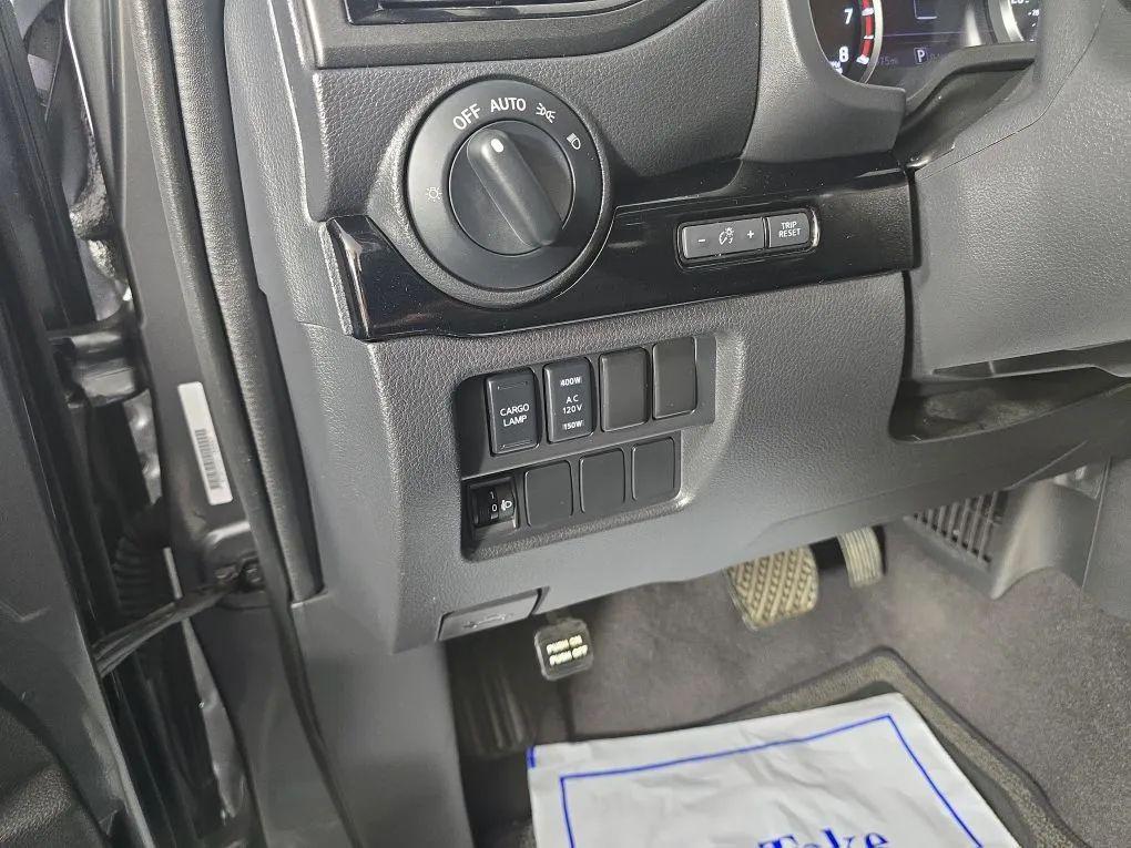 used 2023 Nissan Titan car, priced at $38,977