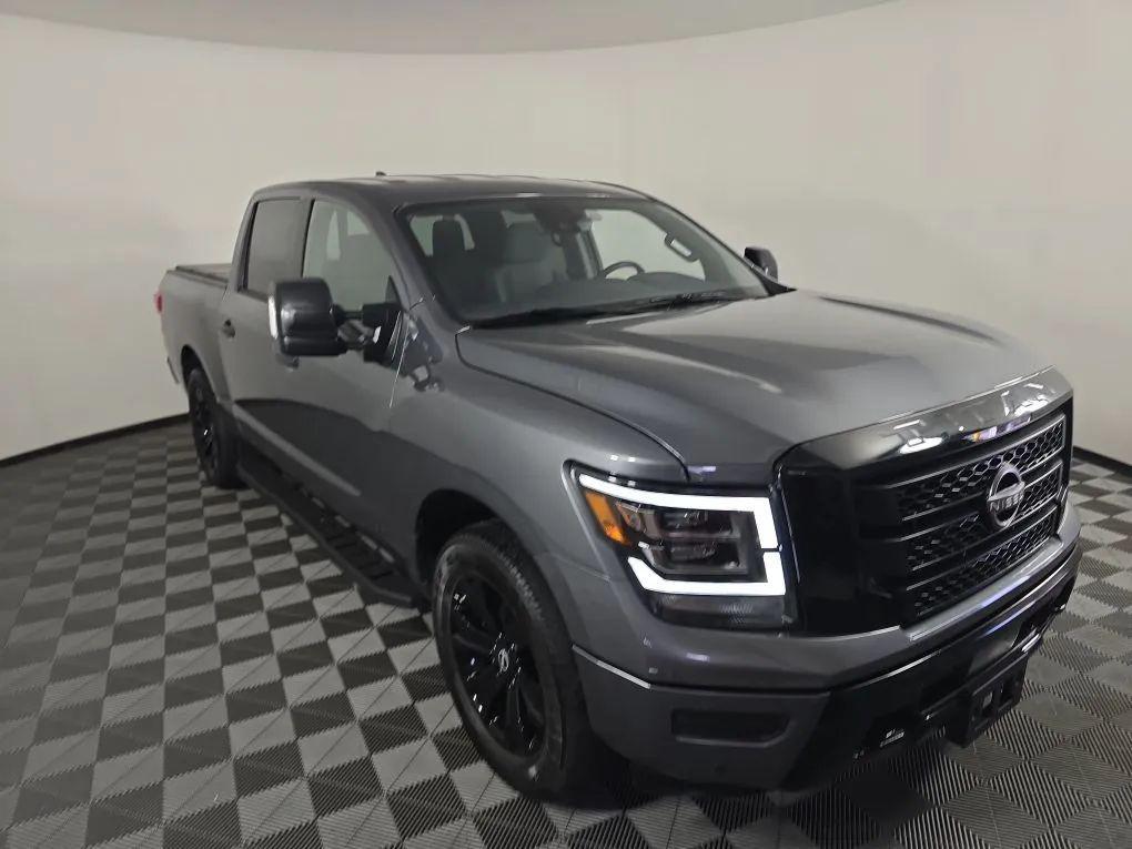 used 2023 Nissan Titan car, priced at $38,977