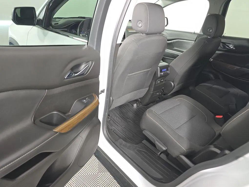 used 2023 GMC Acadia car, priced at $28,977