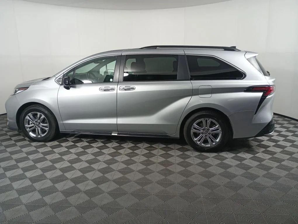 used 2022 Toyota Sienna car, priced at $41,977