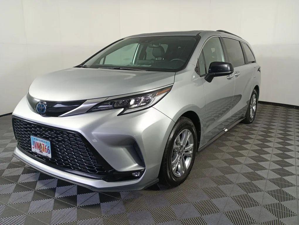 used 2022 Toyota Sienna car, priced at $41,977