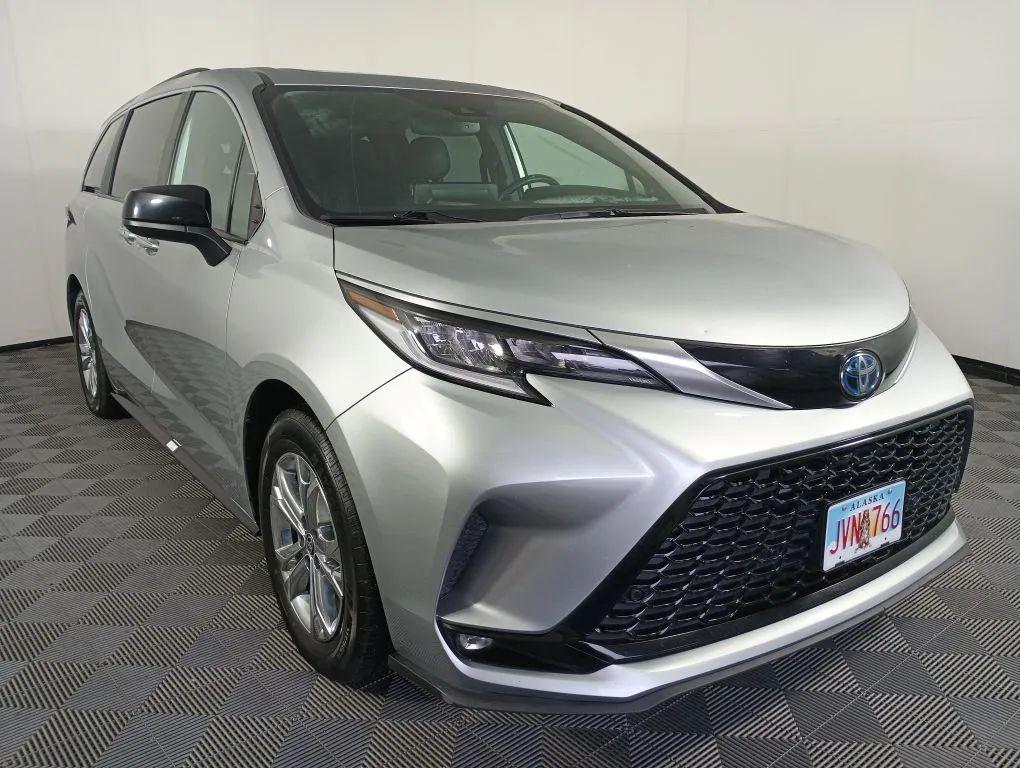 used 2022 Toyota Sienna car, priced at $41,977