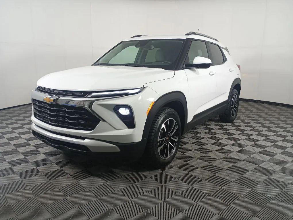used 2024 Chevrolet TrailBlazer car, priced at $24,977