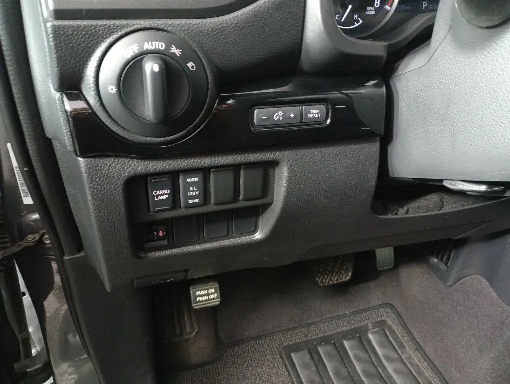 used 2023 Nissan Titan car, priced at $34,977