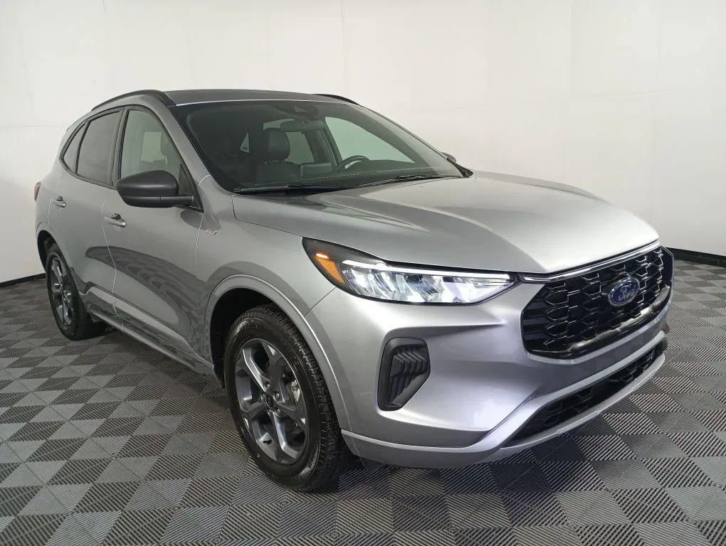 used 2024 Ford Escape car, priced at $22,977