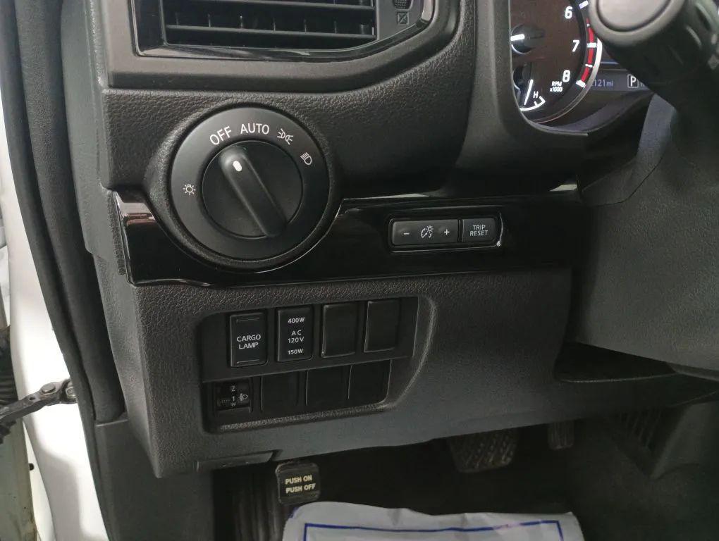 used 2023 Nissan Titan car, priced at $34,977