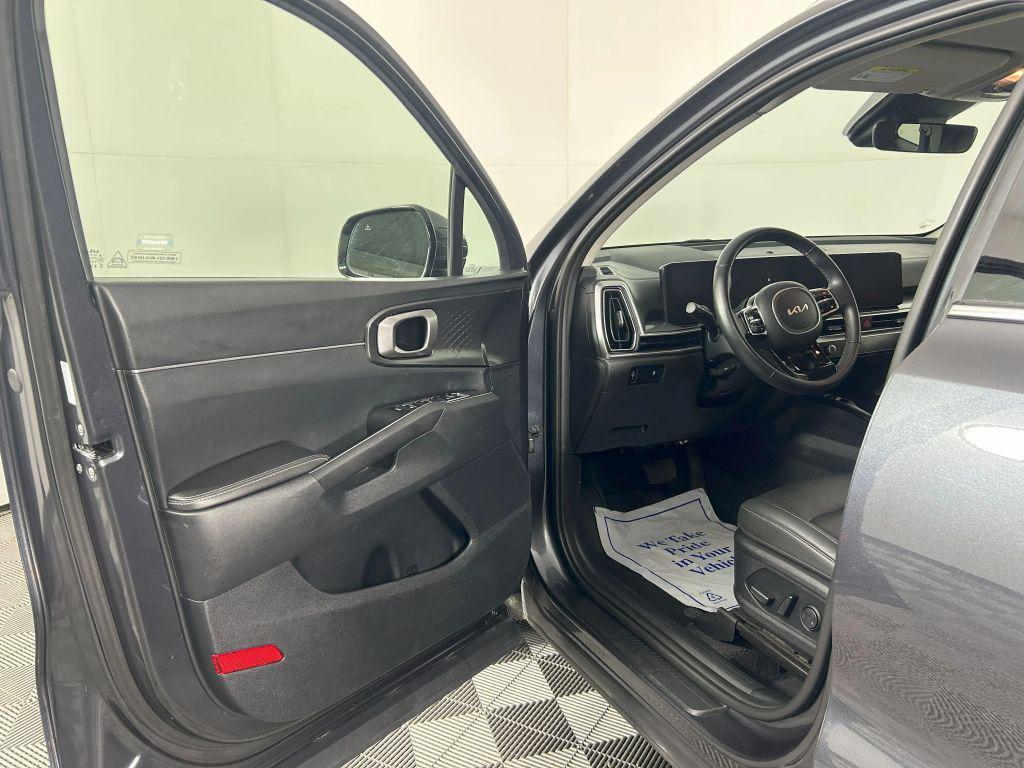 used 2024 Kia Sorento car, priced at $31,977