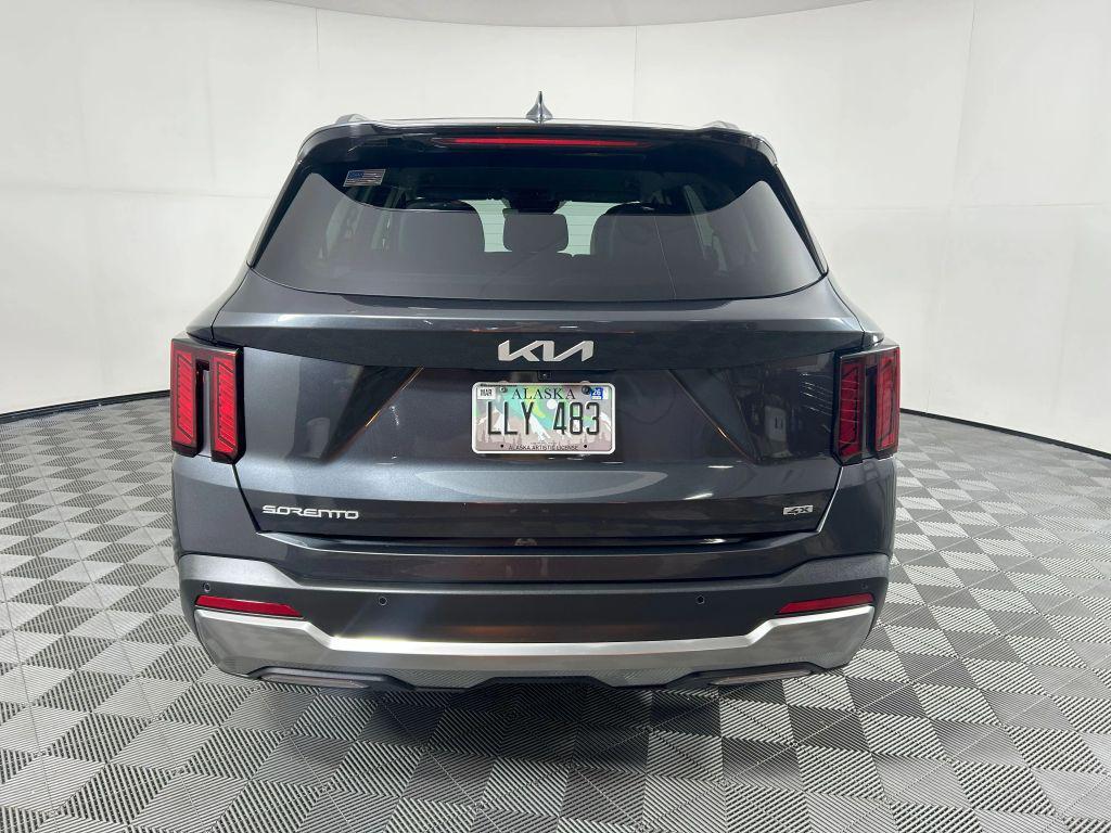 used 2024 Kia Sorento car, priced at $31,977