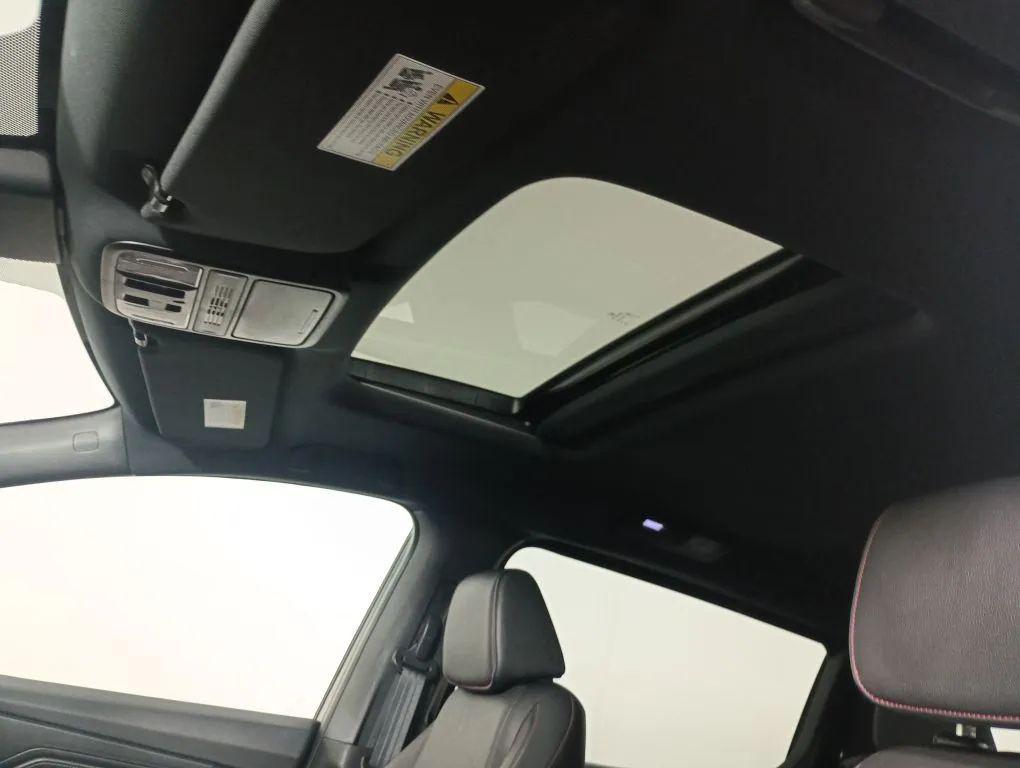 used 2023 Honda Odyssey car, priced at $34,977