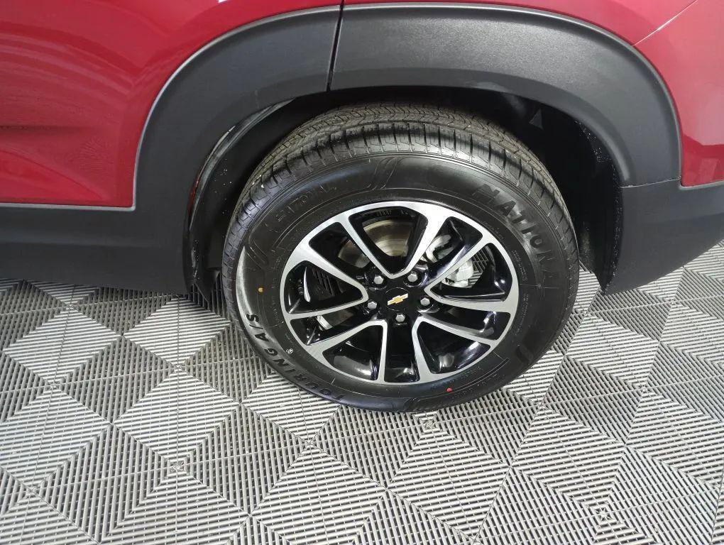 used 2024 Chevrolet TrailBlazer car, priced at $26,977