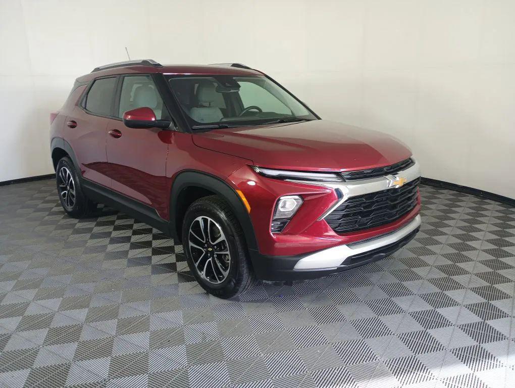 used 2024 Chevrolet TrailBlazer car, priced at $26,977