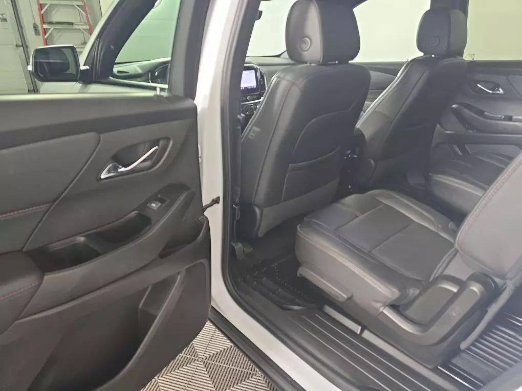 used 2023 Chevrolet Traverse car, priced at $39,477