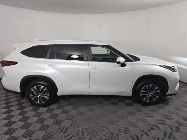 used 2024 Toyota Highlander car, priced at $44,977