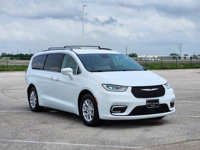 used 2021 Chrysler Pacifica car, priced at $20,787