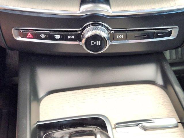 used 2021 Volvo XC60 car, priced at $30,255