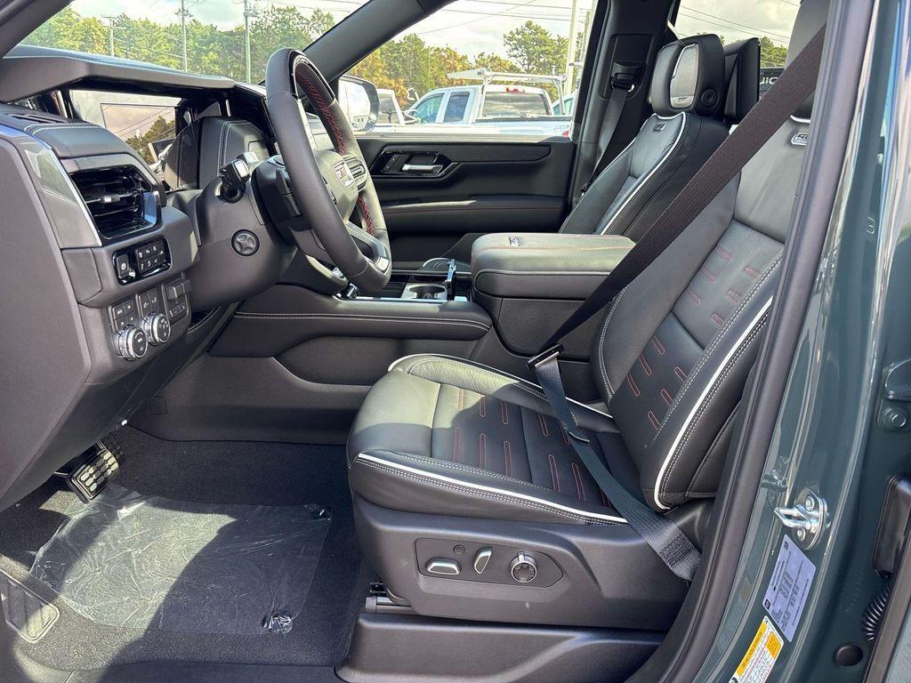 new 2025 GMC Yukon car, priced at $100,985