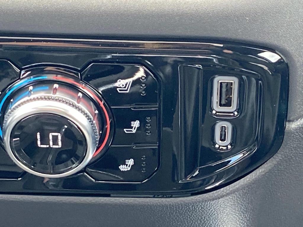 new 2025 GMC Sierra 1500 car, priced at $69,905