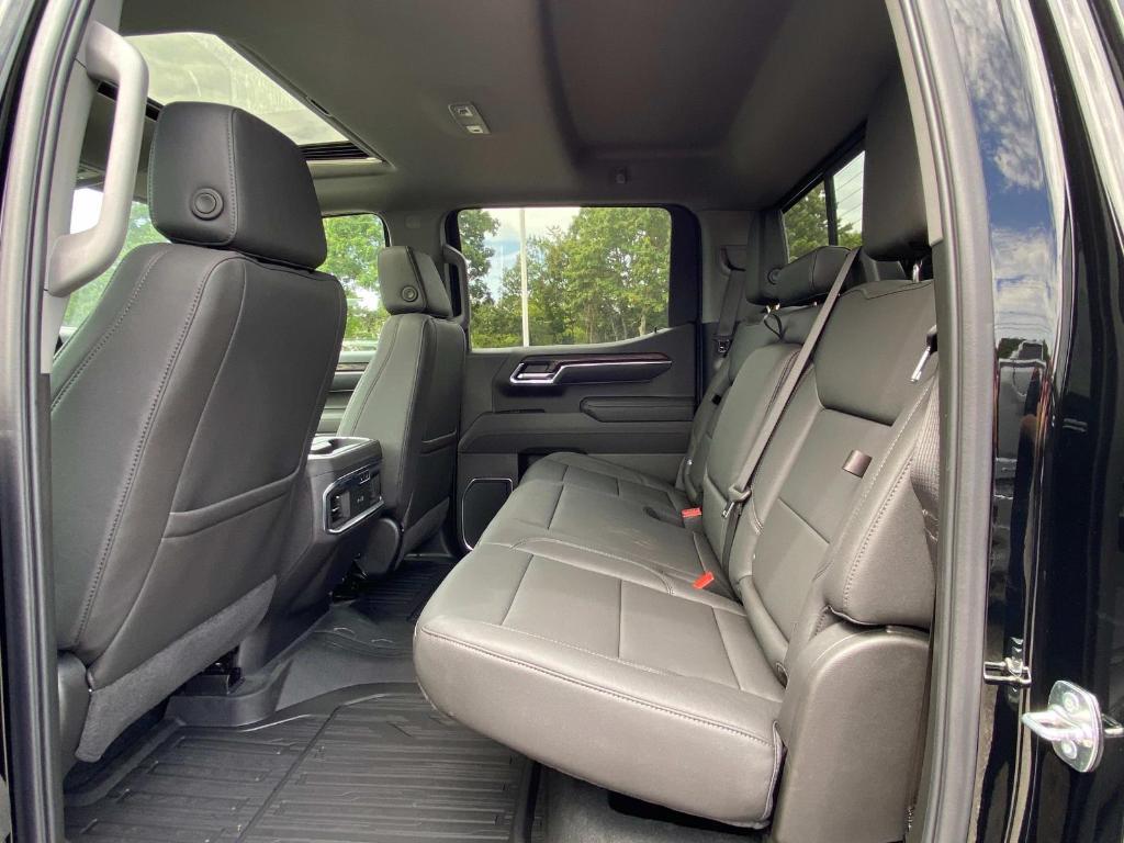 new 2025 GMC Sierra 1500 car, priced at $69,905