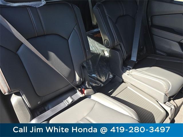 new 2025 Honda Pilot car, priced at $50,895