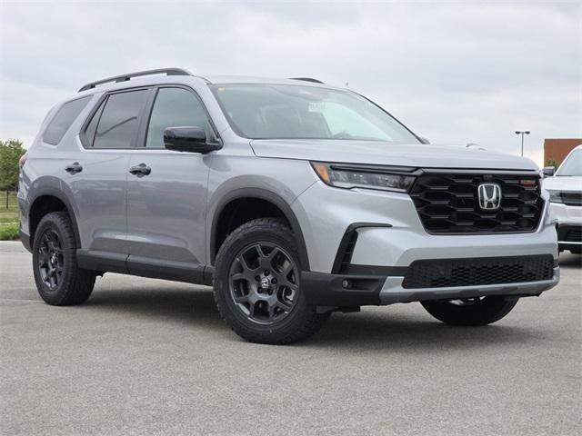 new 2025 Honda Pilot car, priced at $50,895