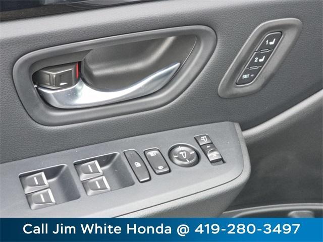 new 2025 Honda Pilot car, priced at $50,895