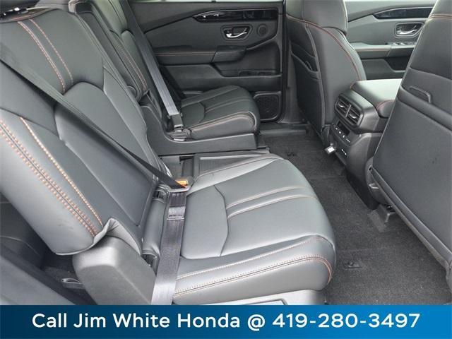 new 2025 Honda Pilot car, priced at $50,895