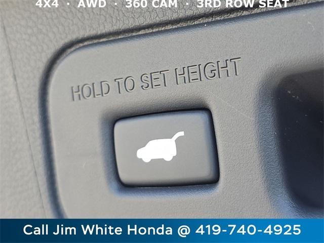 new 2025 Honda Pilot car, priced at $51,375