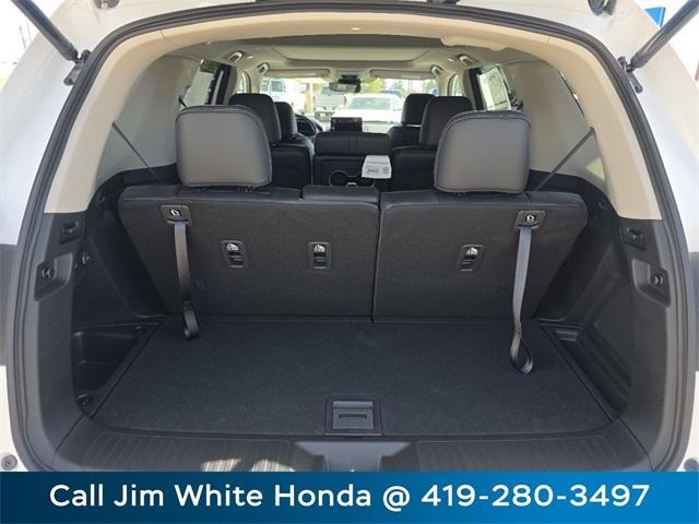 new 2025 Honda Pilot car, priced at $56,020