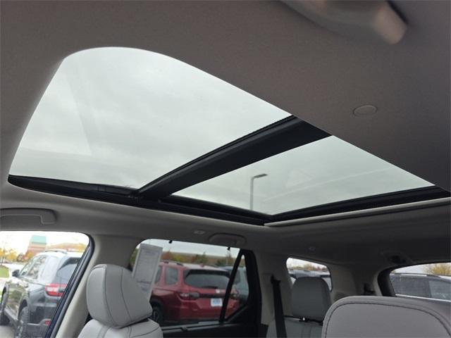 new 2025 Honda Pilot car, priced at $54,025