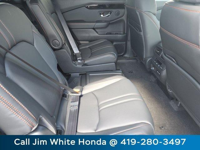 new 2025 Honda Pilot car, priced at $51,830