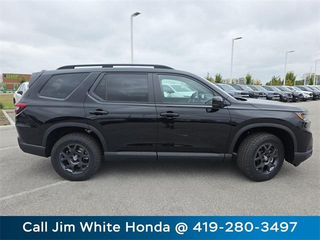 new 2025 Honda Pilot car, priced at $50,895