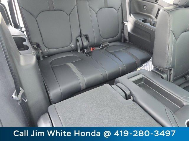 new 2025 Honda Pilot car, priced at $51,550