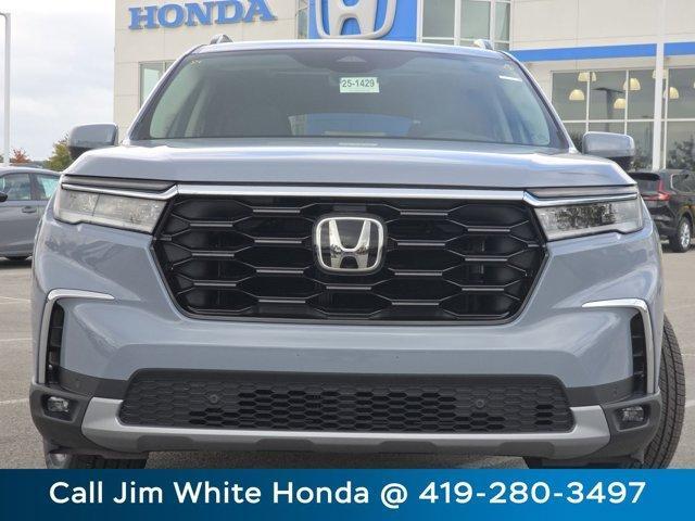 new 2025 Honda Pilot car, priced at $51,550