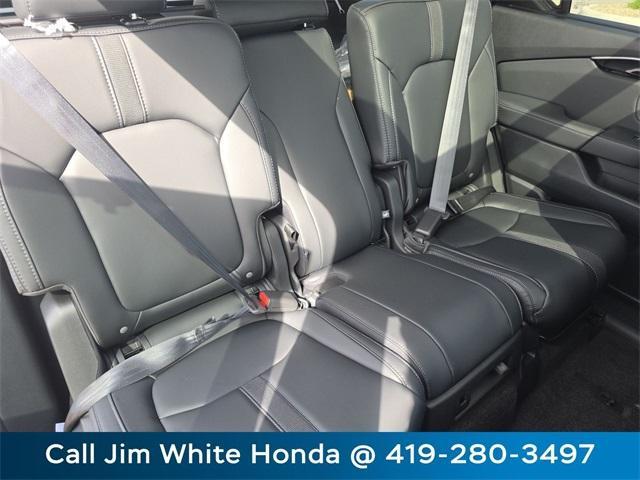 new 2025 Honda Pilot car, priced at $51,825