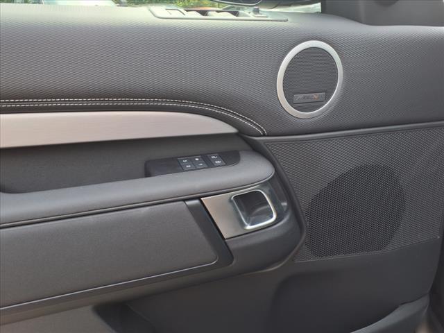 new 2025 Land Rover Discovery car, priced at $69,300