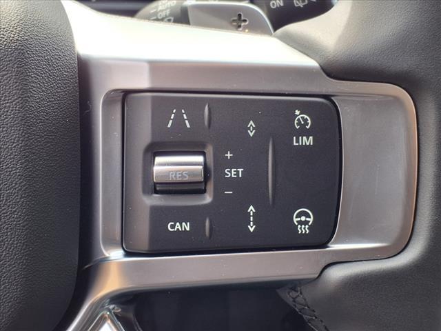 new 2025 Land Rover Discovery car, priced at $76,635