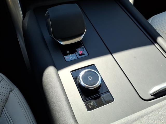 new 2026 Land Rover Discovery car, priced at $75,615