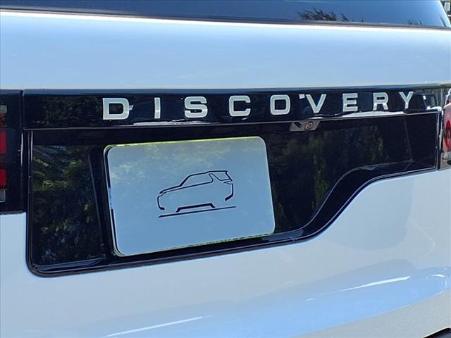new 2025 Land Rover Discovery car, priced at $66,185