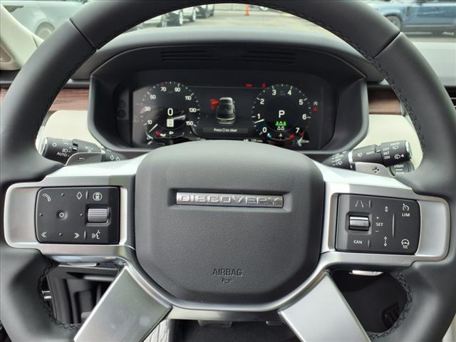 new 2025 Land Rover Discovery car, priced at $69,325