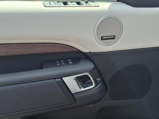 new 2025 Land Rover Discovery car, priced at $68,050