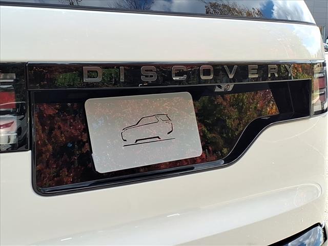 new 2026 Land Rover Discovery car, priced at $70,415