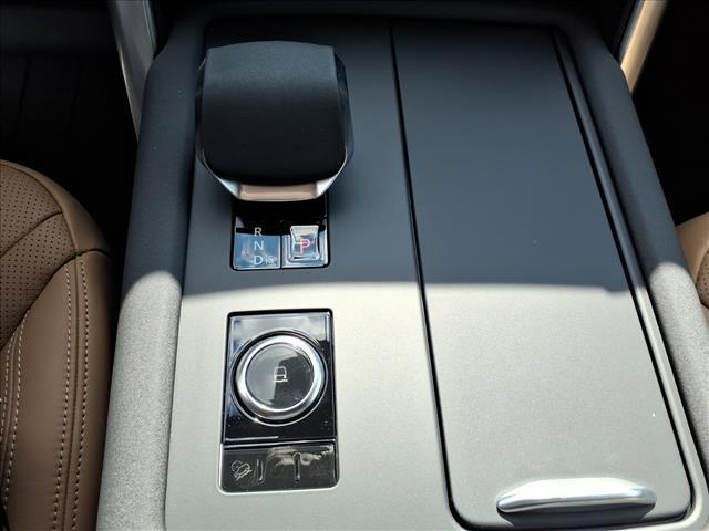 new 2026 Land Rover Discovery car, priced at $70,415