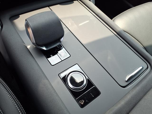 new 2025 Land Rover Discovery car, priced at $74,275