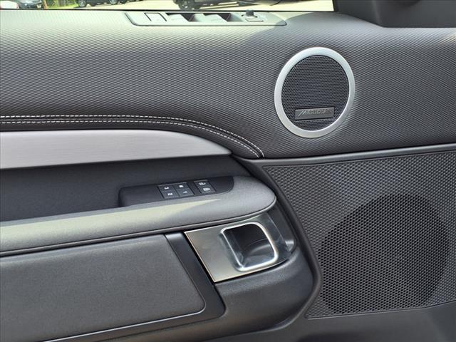 new 2025 Land Rover Discovery car, priced at $74,275